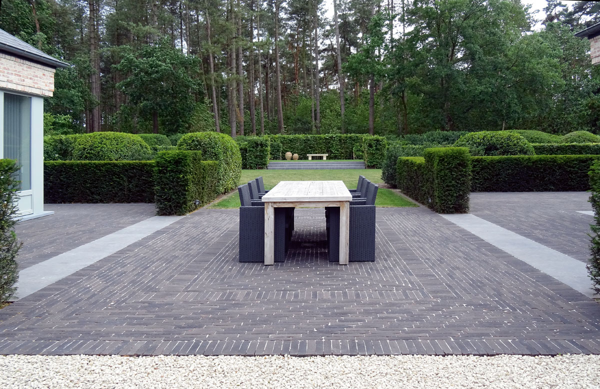 【中古】 Beautiful The’’’’Pavers EARTHCORE GREY PORCELAIN PAVING 600x900x20mm – HLSupplies