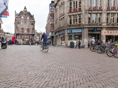 Renovation project using clay pavers in the historic centre of Utrecht 