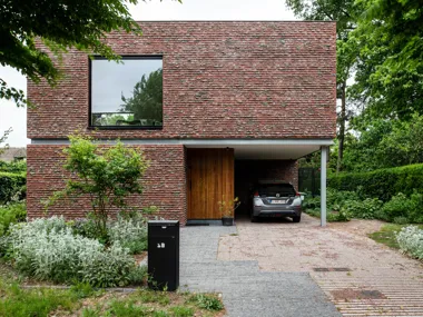 Expressive brickwork exudes the craft of ‘brick making’