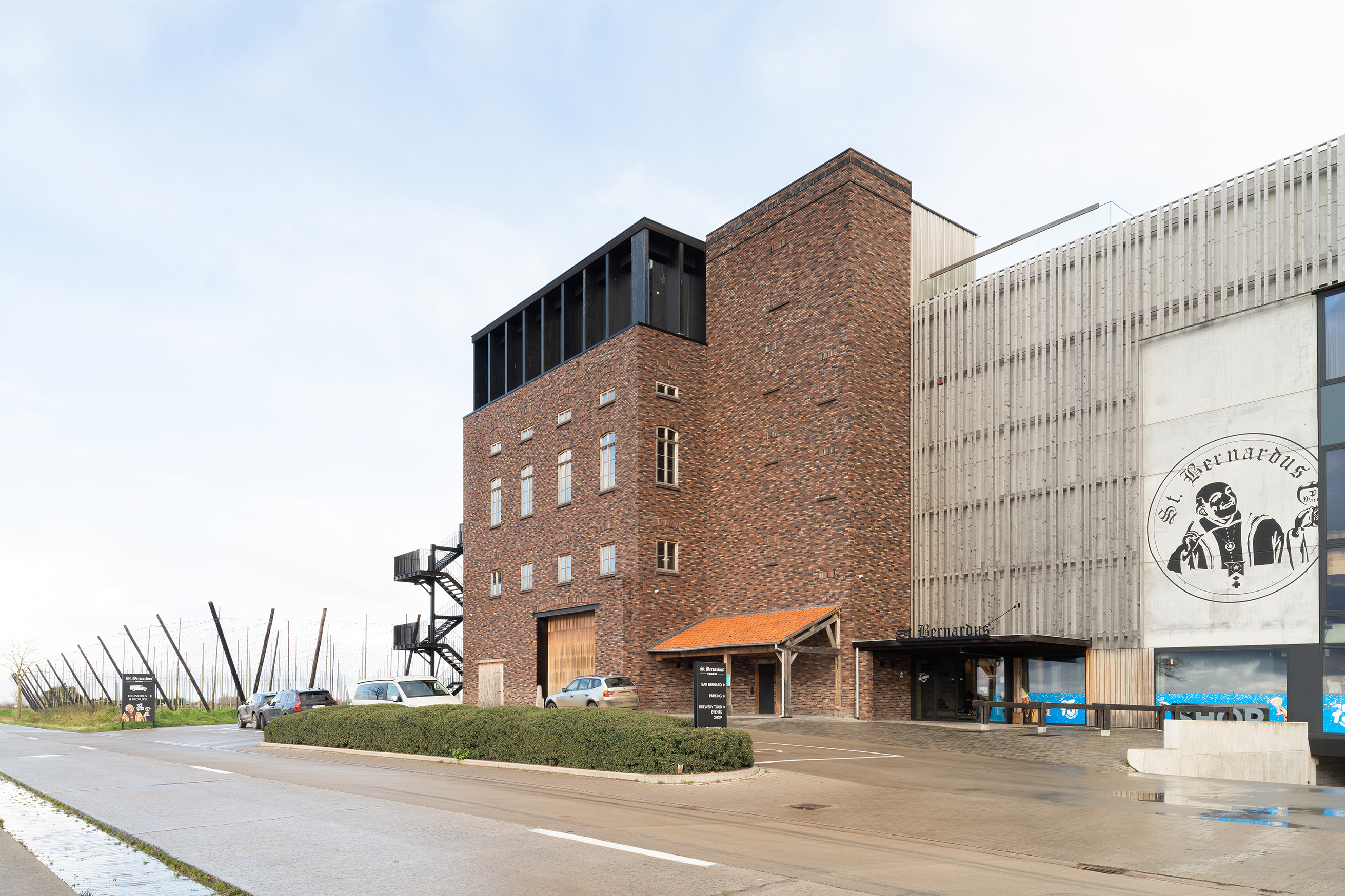 A playful, ecological mix of facing bricks for an authentic brand