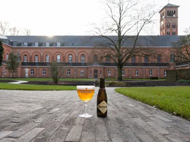 SeptimA clay pavers lead the way through the garden at Westmalle Abbey